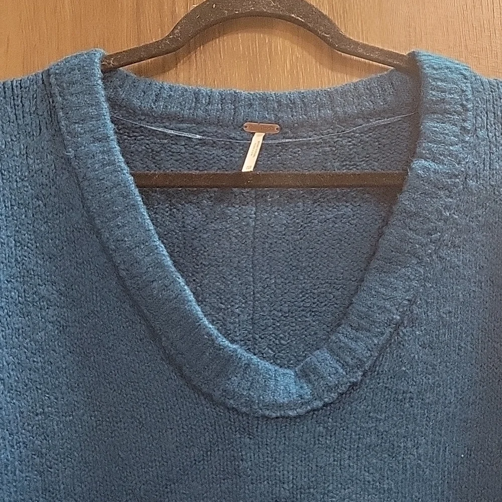 Free People-NWT- Brookside Tunic Sweater In Halcyon Blue-Size XS